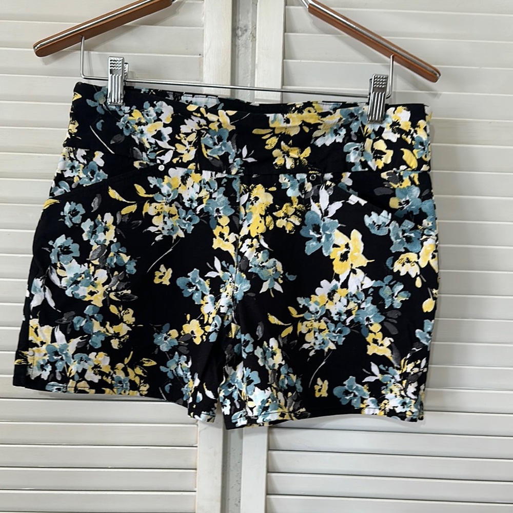 Floral Women's Shorts - Black, Yellow, Blue strech